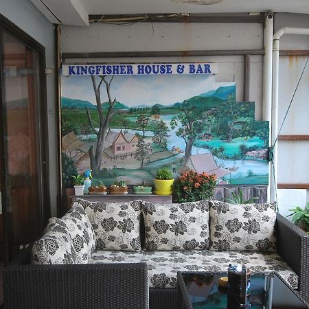 Kingfisher House & Bar Pattaya ภายนอก รูปภาพ
