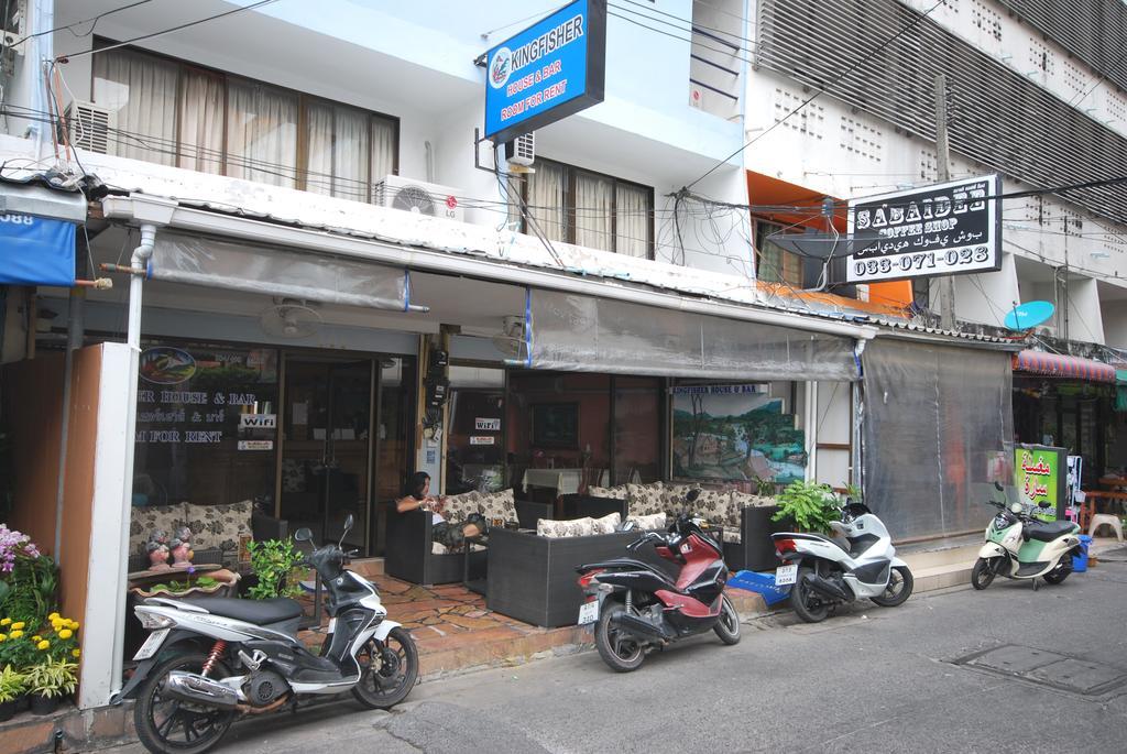 Kingfisher House & Bar Pattaya ภายนอก รูปภาพ