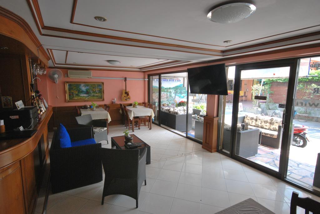 Kingfisher House & Bar Pattaya ภายนอก รูปภาพ